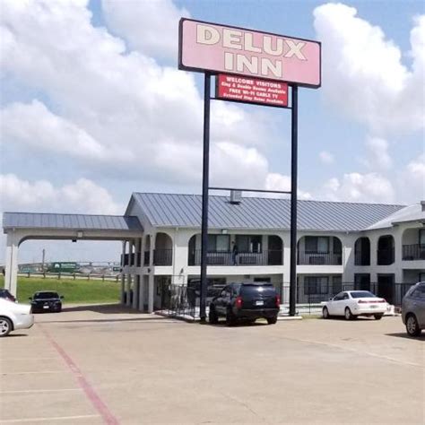 Delux inn mesquite tx. Located in Mesquite, within 18 km of AT&T Performing Arts Center and 18 km of Dallas Holocaust Museum, Delux Inn Mesquite provides accommodation with a seasonal outdoor swimming pool and as well as free private parking for guests who drive. This 3-star hotel offers a 24-hour front desk. Guests can enjoy pool views. 
