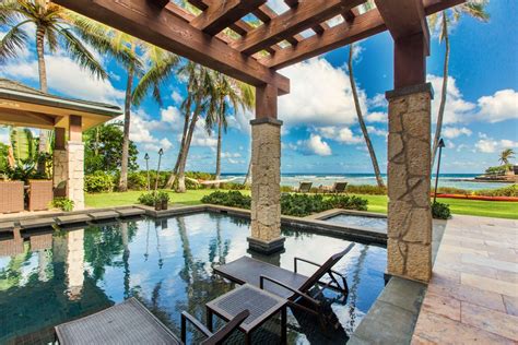 Deluxe Living Room Vacation homes for rent, Honolulu vacation…