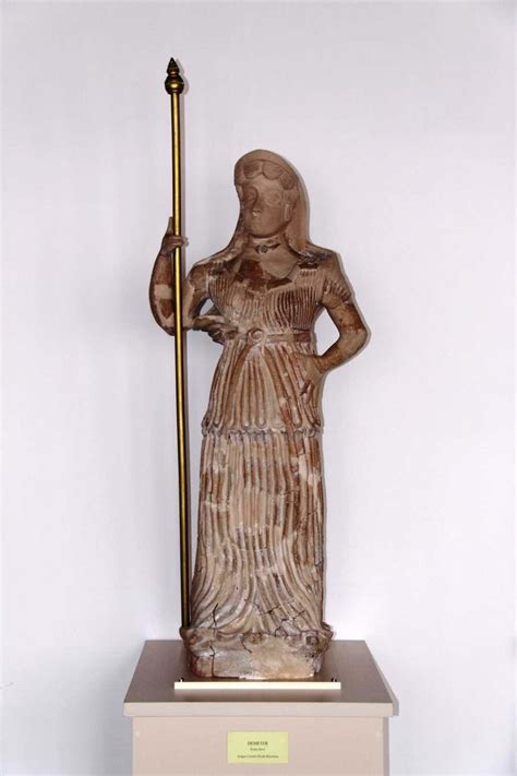 Demeter heykeli