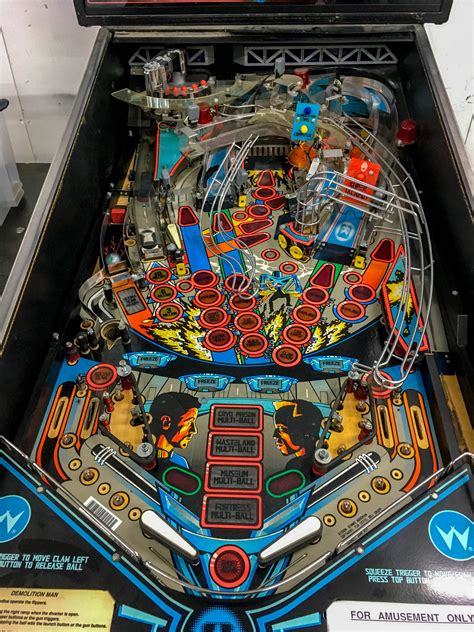 Demolition Man (pinball) - Wikipedia