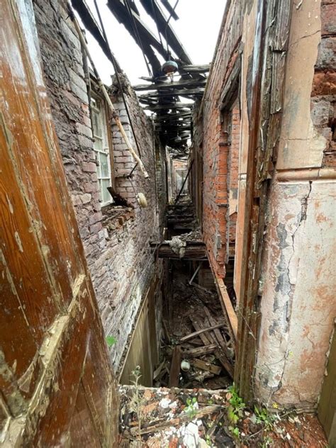 Demolition notice. S.  The Local Authority's building control department m...