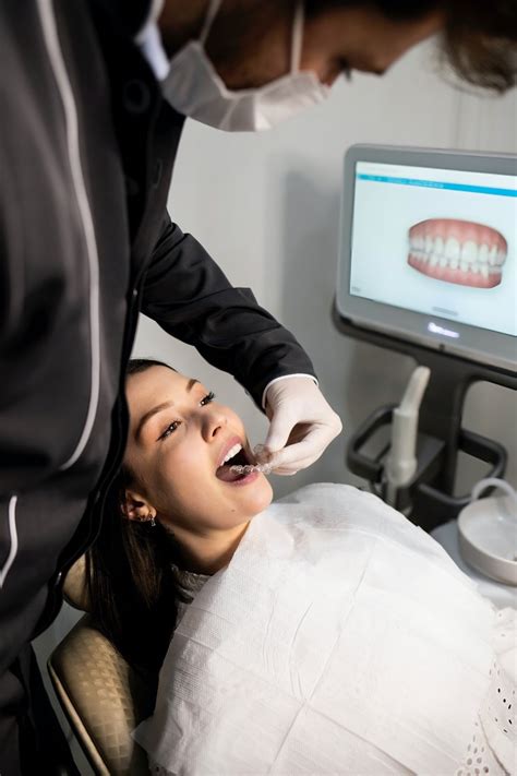 16 Aug 2021 ... There are two ways you can get dental coverage if your employer doesn't offer it as a benefit: you can find your own plan through a private ...