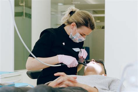 Dentiste - Trouver et choisir un bon dentiste - NosAvis