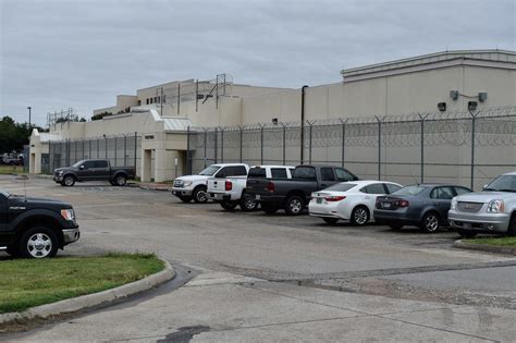 Denton county jail photos. Denton County Jail on-site Public Inmate Video Visitation Schedule. Barracks Building. 1406 Troy H Lagrone. Denton, TX 76205. 940-349-1700. Public On-Site visits must be scheduled 24 hours in advance. The visitor and inmate are responsible for being present at the start of the scheduled visit. Visitors must provide a Government issued PHOTO ID. 