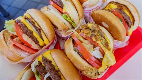 Denver's 1st In-N-Out Burger opens