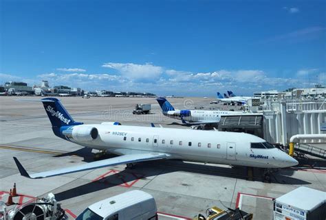 Denver airport to fill more than 700 jobs at Aug. 4 fair