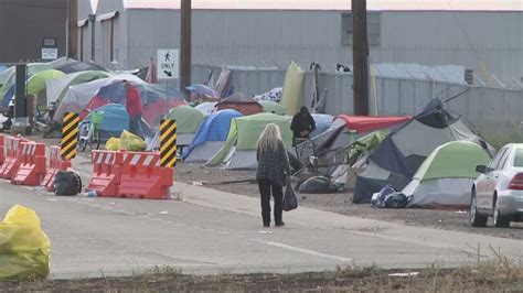 Denver closes homeless encampment in Ballpark District