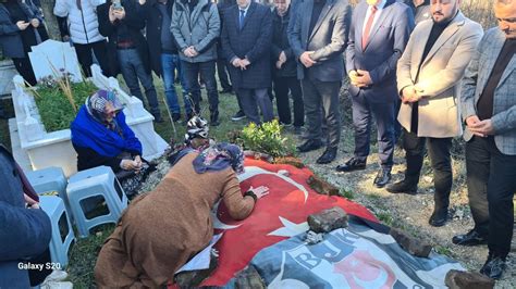Depremde ölen Sergen Mudanya mezar başında anıldı