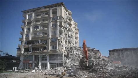 Depremin ardından Kahramanmaraş'tan ayrılan 4 kişiden 3'ü geri döndü - Son Dakika Haberleri