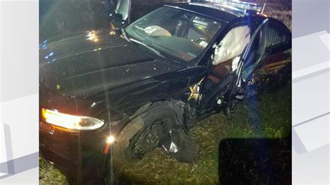 Deputy suffers minor injuries after crash involving DUI driver in Commerce