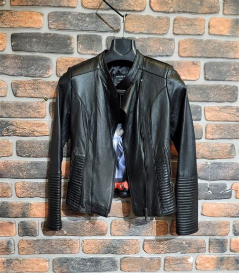 Dericibey Siyah & Beyaz Doğal Dana Derisi Puantiyeli Patchwork Halı. 