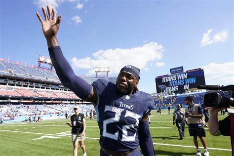 Derrick Henry reminds Titans why he matters as offense posts best game of season
