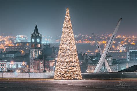 Derry Christmas: Here