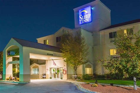 Derry nh hotels. Are you passionate about the hospitality industry and dream of managing a hotel someday? Pursuing a hotel management course can be a great way to kickstart your career in this fiel... 