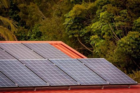 Des panneaux solaires pour alimenter son ordinateur en télétravail