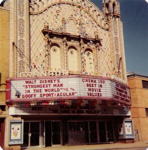 Des peres movie theater st louis. Things To Know About Des peres movie theater st louis. 