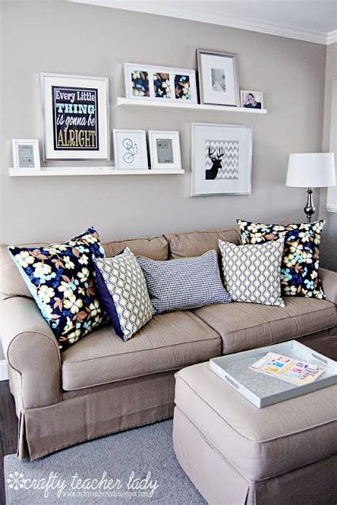 Design Ideas To Fill The Space Behind Your Sofa