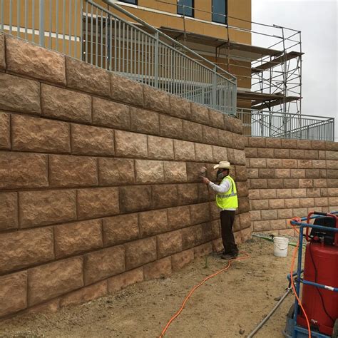 Design Lock Load Retaining Wall