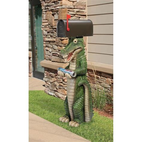 Design Toscano KY1888 Postal Gator Mail Post Sleeve Statue, …