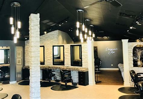 Designers Edge Hair Studio & Bella Vita Garden Spa has a 4.8 rating. It was AWESOME, loved every moment. Staff very kind and friendly especially Lydia. Very satisfying ….