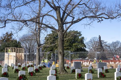 Despite Republican pushback, Confederate memorial removed from Arlington National Cemetery