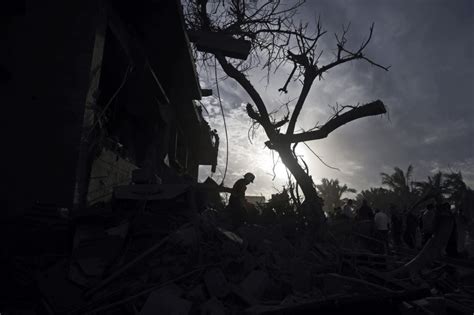 Despite ceasefire, Toronto man says his family needs Canadian help to get out of Gaza