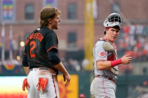 Despite rally capped by Adam Frazier’s homer, Orioles fall to Reds, 11-7, in 10 innings for series loss:  ‘It just kind of got away’