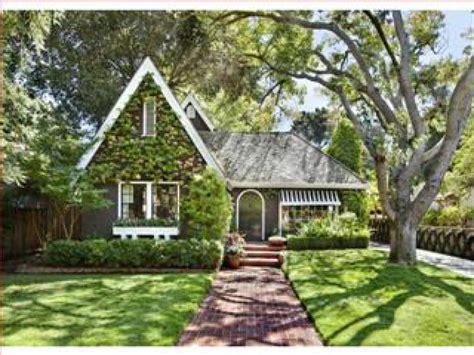 Detached house sells for $2.9 million in Palo Alto
