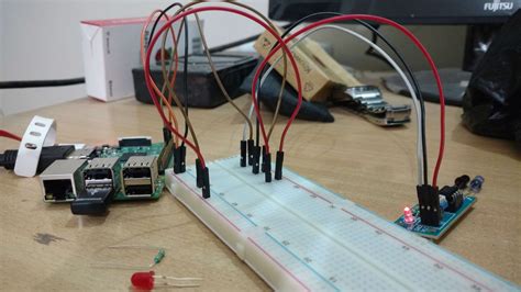 Detecting obstacle with IR (Infrared) Sensor Raspberry Pi 3 PCSalt