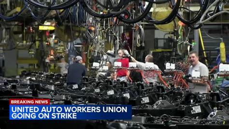 Detroit automakers and auto workers remain far from a deal as end-of-day strike deadline approaches