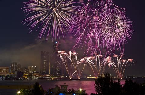 Detroit fireworks 2023. Dec 31, 2023 · Detroit New Year’s Eve Events. Sunday, December 31, 2023 from 1p-6p. Detroit New Year’s Eve Party for Kids – New Year’s Eve Kids Countdown. Beacon Park (1901 Grand River Ave, Detroit, MI 48226) Enjoy live entertainment, NYE activities, food trucks, winter lights displays and a countdown and balloon drop. This is a FREE event. 