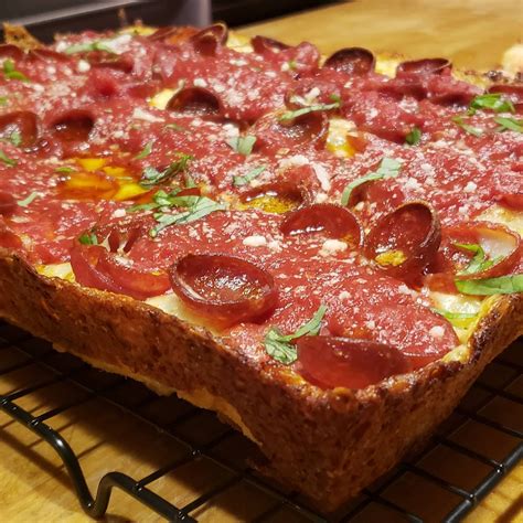 Detroit style pizza milwaukee. 14 votes, 54 comments. Yoo does anyone know if there is a good spot in MKE or nearby that serves authentic Detroit style pizza? Thanks! 