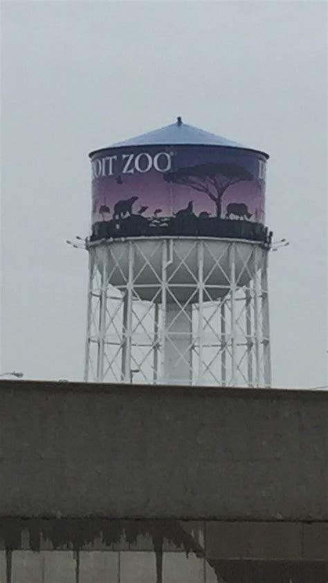 The Detroit Zoo is also located in Royal Oak. Conv