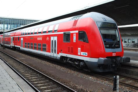 A Deutsche Bahn (rövidítve: DB) Németország állami vasúttársasága, egyben a legnagyobb vasúttársaság is az országban. 1994 -ben alakult meg a korábbi NSZK vasútjának (Deutsche Bundesbahn) és az korábbi NDK vasútjának (Deutsche Reichsbahn) egyesítésével. Székhelye 1996 -ig Frankfurt am Mainban volt, azóta Berlinben van.