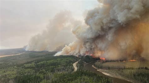 Devastating 2023 Canadian wildfire season sets multiple records: Feds