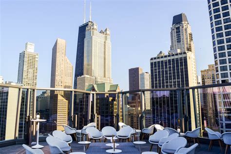 Devereaux chicago. Devereaux: Happy hour - See 32 traveler reviews, 25 candid photos, and great deals for Chicago, IL, at Tripadvisor. 