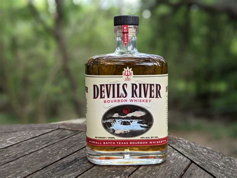 Devils river bourbon. 80-89 Very Good. 70-79 Average. 60-69 Below Average. 50-60 Drain Pour. Devils River Distillers Select Bourbon reviews, mash bill, ratings: Nose: Devils River Barrel Strength Bourbon leads with distinct notes of pepper, oak and rye. It is balanced with hints of ripe apples, pears and vanilla. Taste: A bold, smooth taste that develops on the palate. 