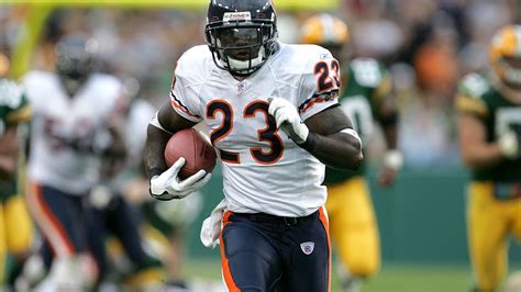 Devin Hester, Julius Peppers advance to semifinal stage for Pro Football Hall of Fame