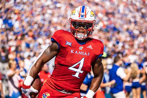 Devin neal kansas. Sep 11, 2023 · Kansas coach Lance Leipold provided injury updates on Jalon Daniels, Luke Grimm, Devin Neal, travel plans and ruling on the targeting appeal. 