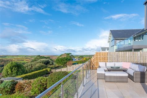 Devon Modern Home Sleeps 10, Salcombe Beach Stays