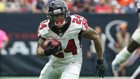 Devonta Freeman hires new agent, who is