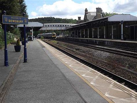 Dewsbury railway station — Wikipedia Republished // WIKI 2