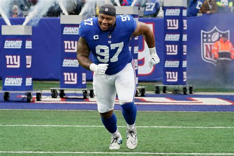Dexter Lawrence contract shows how new deals help Giants create cap space