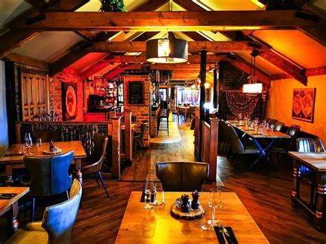 Dexters Steak House & Grill, Carmarthen Pub Restaurants