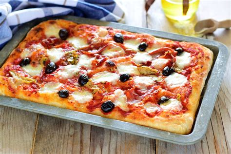 Di pizza. PIZZERIA TOSCANA AMSTERDAM. Koude voorgerechten Warme voorgerechten Pizza Pasta Ovenschotels Vleesgerechten Visgerechten Nagerechten Wijn en water. … 