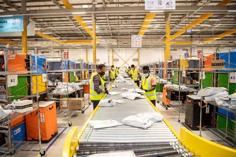 Dia5 amazon delivery station. Amazon Logistics has announced that it will be opening a new delivery station in Tyseley. The 8,000 square metre building is expected to be fully operational this summer and will serve customers ... 