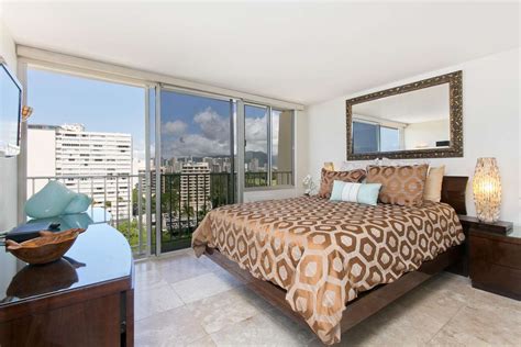 Diamond Head Top Floor Penthouse 1401 - DHBH Suites