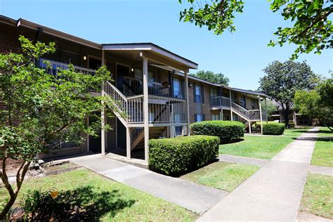 Diamond Lakes Apartments in Lafayette, LA