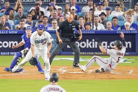 Diamondbacks chase Clayton Kershaw in 1st inning and rout Dodgers 11-2 in NLDS opener