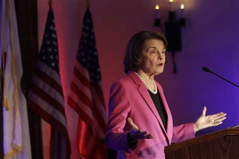 Dianne Feinstein Bows To Dem Demands - Yahoo News